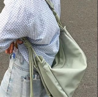由 qororiri (刊登 ID 1375909662，圖片 1) 提交，位於 的 (類別：)，說明：。