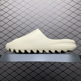 (Category: ) located in . Submitted by lovely_shoes (Listing ID 1375876256, Image 1). Description: .