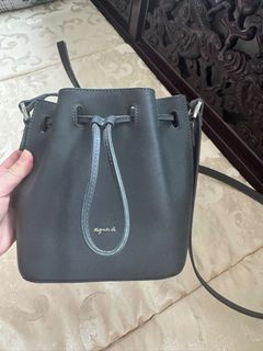 (Category: ) located in . Submitted by kimmylim15 (Listing ID 1375921107, Image 1). Description: .