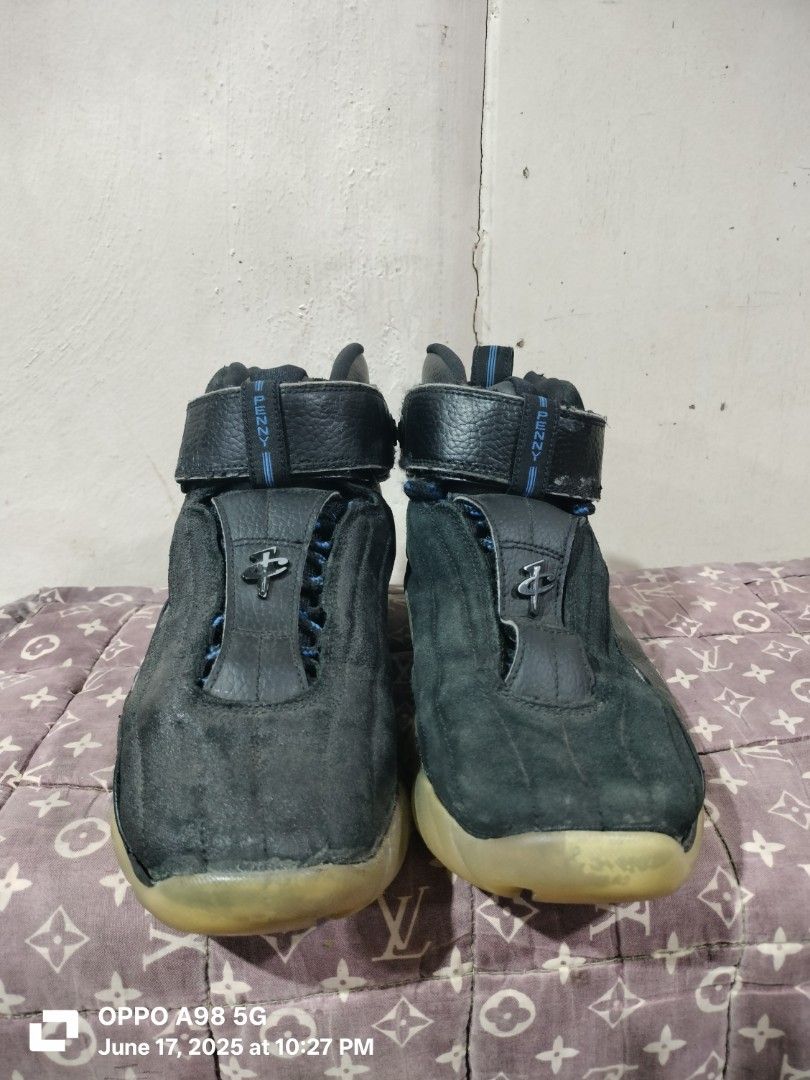 Air Penny 4 "Orlando Home" (Category: Sneakers) located in Bulacan. Submitted by stereobox (Listing ID 1375991565, Image 1). Description: Penny Hardaway SIZE 9US NEED FULL REGLUE BUY AT YOUR OWN RISK RARE PAIR.