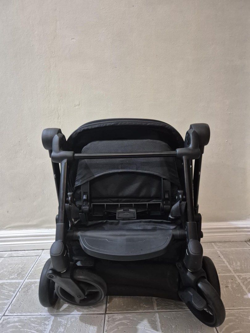 Akeeva Luxury Reversible Travel Stroller (Category: Strollers) located in Manila. Submitted by lois.declu (Listing ID 1375953712, Image 1). Description: Orig price: 13k Less than 5months of use Selling low, No issues! Handy & perfect for travel Rfs: New stroller Meetup or Lalamove.