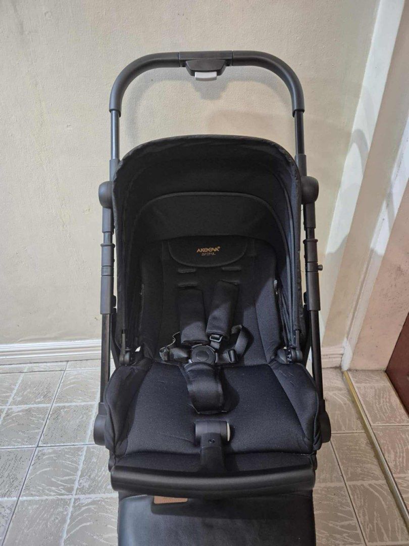 Akeeva Luxury Reversible Travel Stroller (Category: Strollers) located in Manila. Submitted by lois.declu (Listing ID 1375953712, Image 2). Description: Orig price: 13k Less than 5months of use Selling low, No issues! Handy & perfect for travel Rfs: New stroller Meetup or Lalamove.