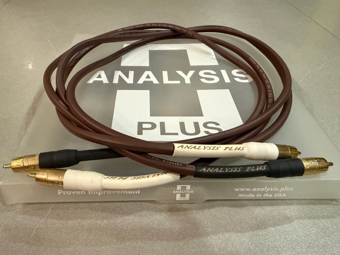 Analysis Plus Solo Crystal Oval Copper Interconnects 1M with Non-Locking RCA Ends Photo #4648839