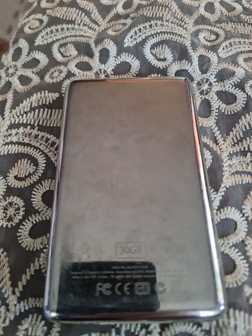 Apple iPod 5th Generation62853059827457111