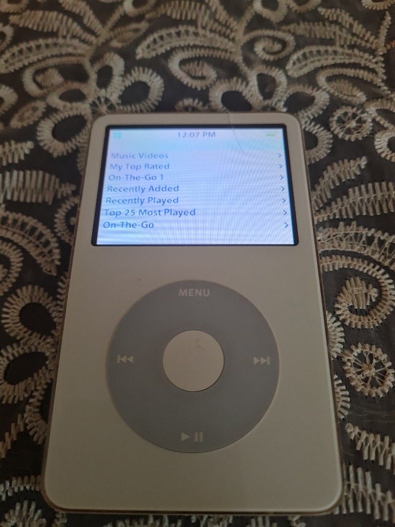 Apple iPod 5th Generation62853059827457110