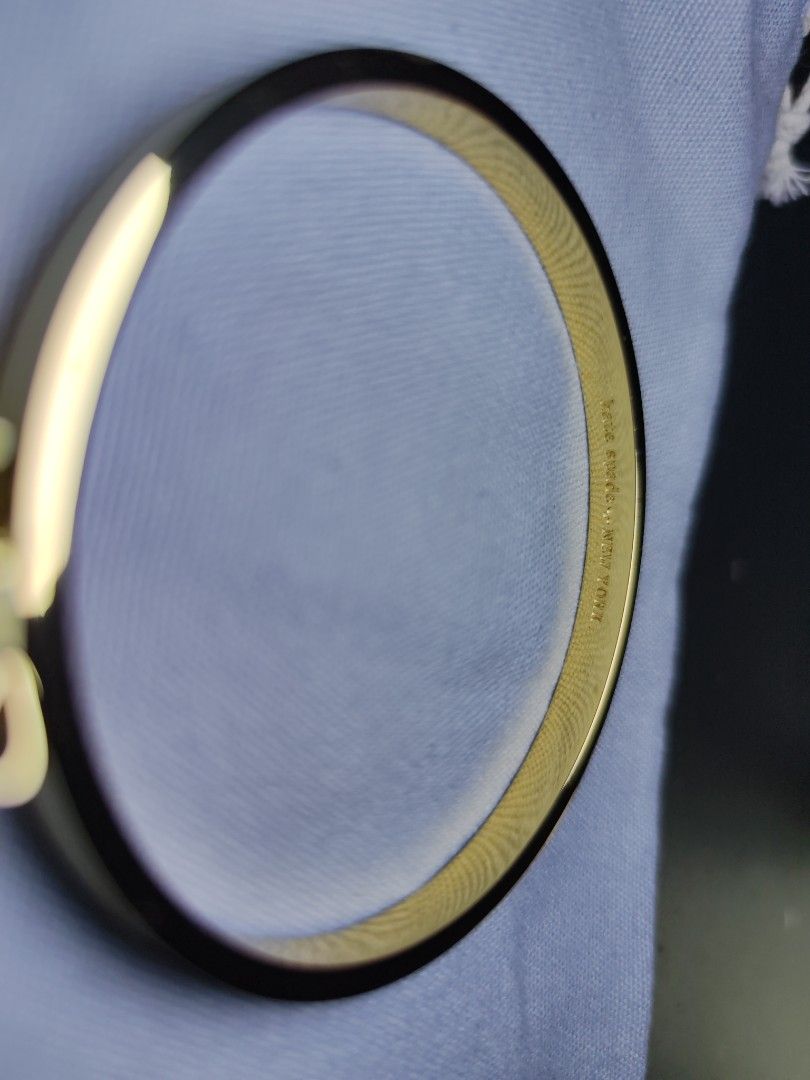 Bangle (Category: Bracelets) located in Singapore. Submitted by allthings008 (Listing ID 1375893294, Image 4). Description: Bidded from Tik Tok live streamer. But too big for Daughter. No Box Authentic Kate Spade With dust bag Free Courier #bangle #bracelet # kate spade.