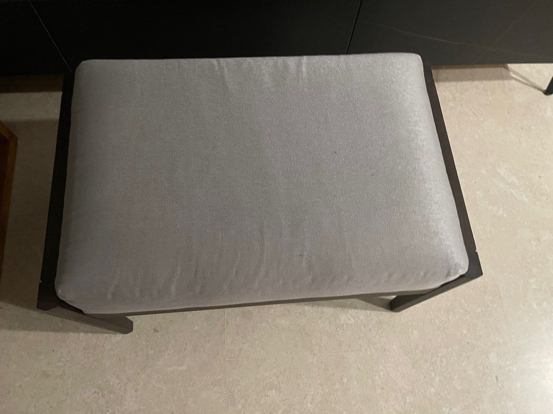 Bench65075097388418111