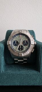 (Category: ) located in . Submitted by lovewatches69 (Listing ID 1375883854, Image 1). Description: .