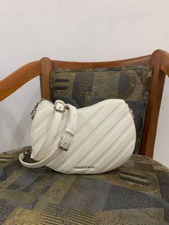 (Category: ) located in . Submitted by apekthriftstore (Listing ID 1376018475, Image 1). Description: .