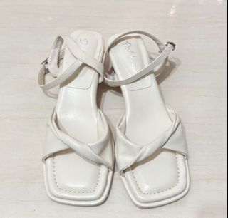 由 enen0134 (刊登 ID 1375918104，圖片 1) 提交，位於 的 (類別：)，說明：。