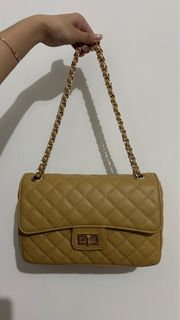 (Kategori: ) berada di . Dikirim oleh venicescloset (ID iklan 1375932787, Gambar 1). Deskripsi: .