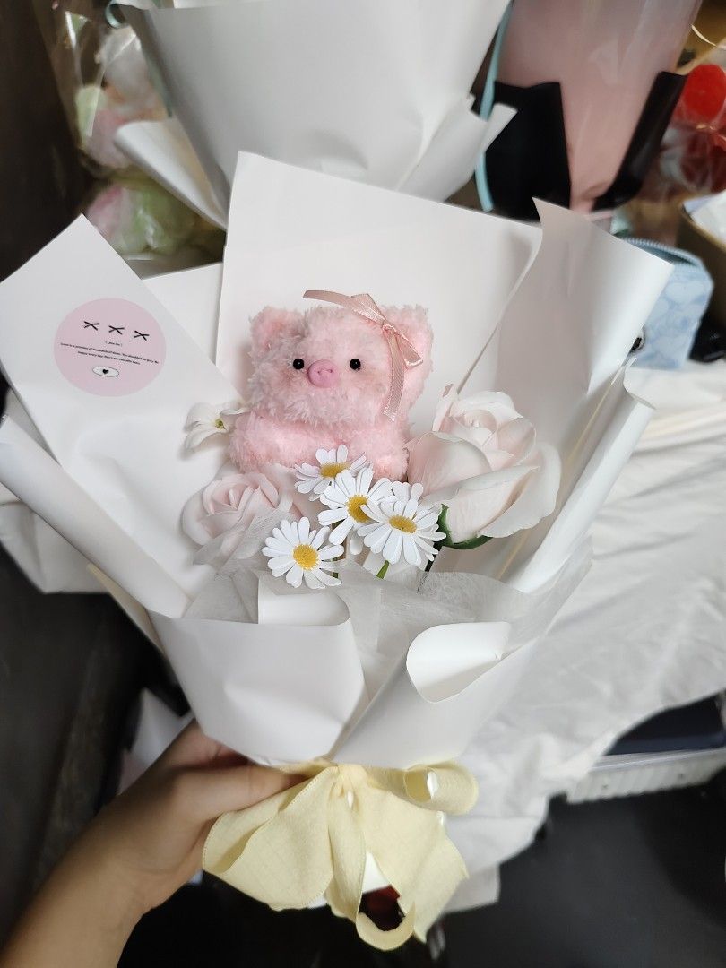 Doll Flower Bouquet (Category: Flowers & Bouquets) located in Singapore. Submitted by yux_dolls (Listing ID 1375912449, Image 2). Description: .