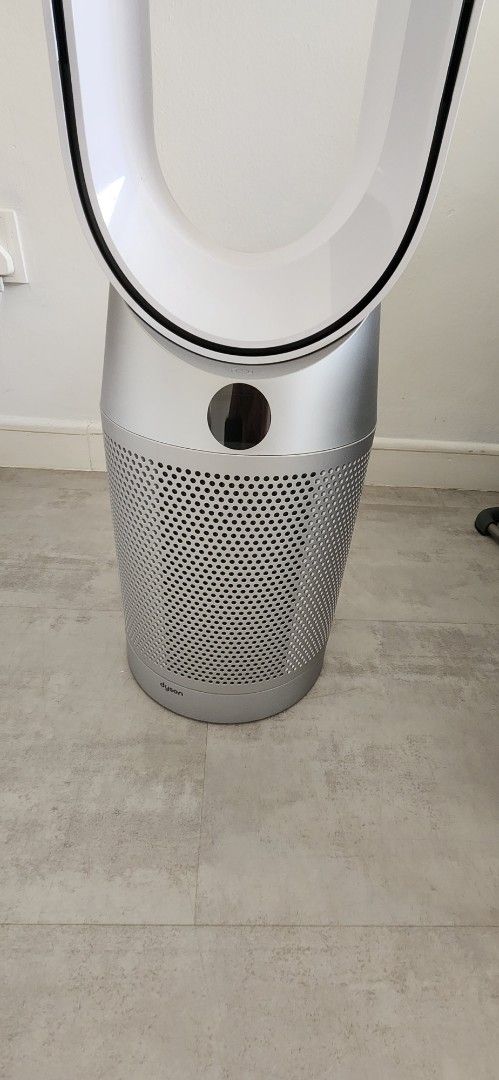 Dyson Pure Cool TP07 Air Purifier (Category: Air Purifiers & Dehumidifiers) located in Singapore. Submitted by lewisanna866861 (Listing ID 1375847343, Image 2). Description: Dyson Pure Cool TP07 air purifier brand new. gifted to us & used a few times. Silver base, white ring, and includes power cord. Features a HEPA filter. Floor-standing model. current filter is at 98% & comes with a brand new filter. retails at $799.