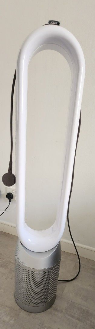 Dyson Pure Cool TP07 Air Purifier (Category: Air Purifiers & Dehumidifiers) located in Singapore. Submitted by lewisanna866861 (Listing ID 1375847343, Image 1). Description: Dyson Pure Cool TP07 air purifier brand new. gifted to us & used a few times. Silver base, white ring, and includes power cord. Features a HEPA filter. Floor-standing model. current filter is at 98% & comes with a brand new filter. retails at $799.