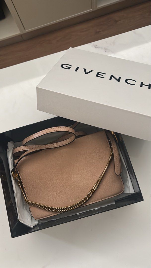 Givenchy Cross 3 crossbody bag (Category: Luxury Bags & Wallets) located in Quezon City. Submitted by msjoanq (Listing ID 1375911789, Image 2). Description: With Box .