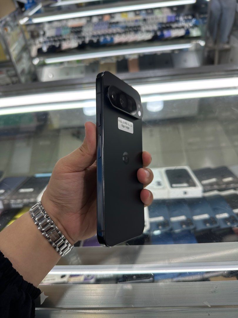 Google Pixel 9 Pro XL 128gb FU US Variant (Category: Google Pixel) located in San Juan City. Submitted by javedsgadgetshop (Listing ID 1375914653, Image 2). Description: INSTALLMENT OPTIONS : SPAY LATER / GGIVES / CREDIT CARD! WE BUY AND SELL SO PWEDE MAGBINTA OR SWAP ! Quick Specs : Google Pixel 9 Pro XL •128gb •US Variant •Good batt health •Factory Unlock •100% Smoothness •No hidden issue | No Repaired •100% Authentic | Not Refurbished •w/ OEM 