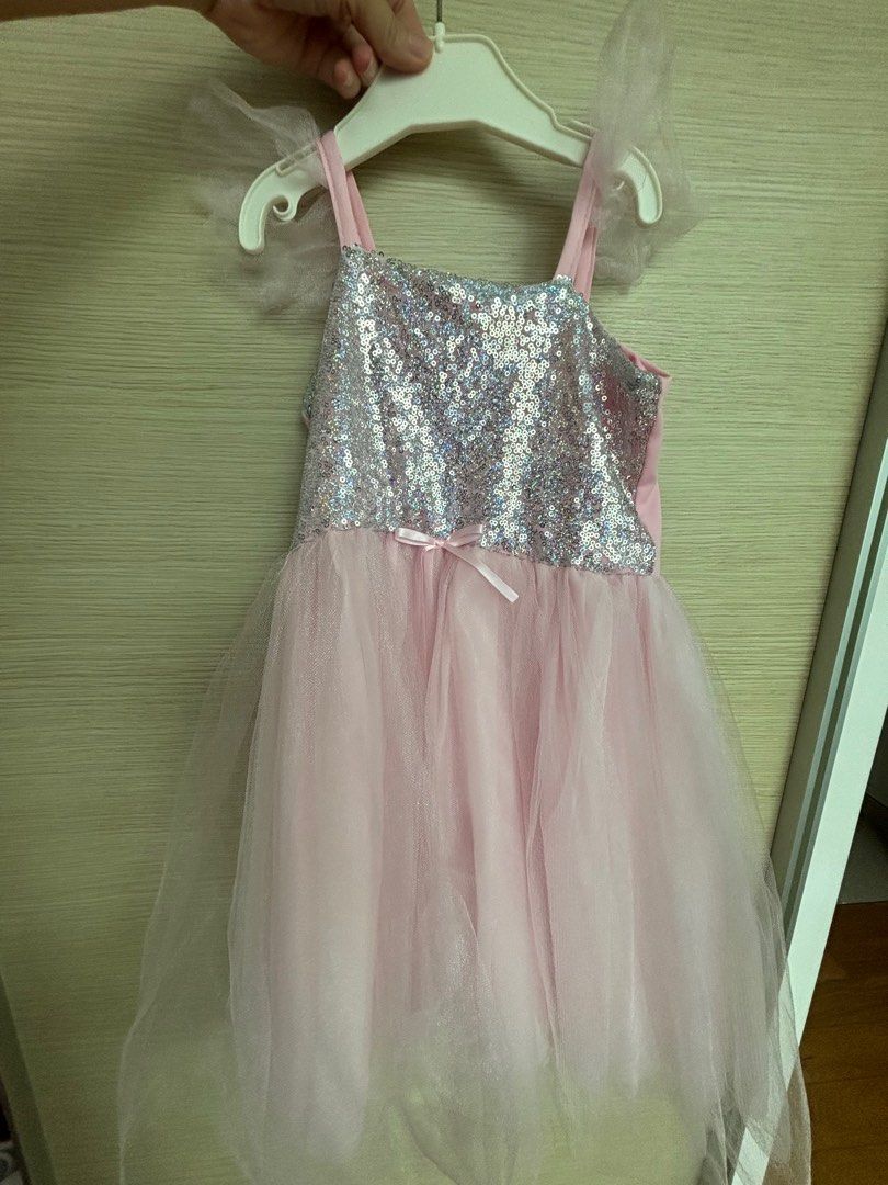 Great Pretenders Girls Sequin Tutu Dress Size 5-6 (Category: Babies & Kids Fashion) located in Singapore. Submitted by momoline (Listing ID 1375919985, Image 1). Description: .