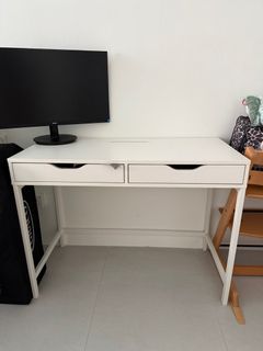(Category: ) located in . Submitted by eveeeekok (Listing ID 1375912381, Image 1). Description: .