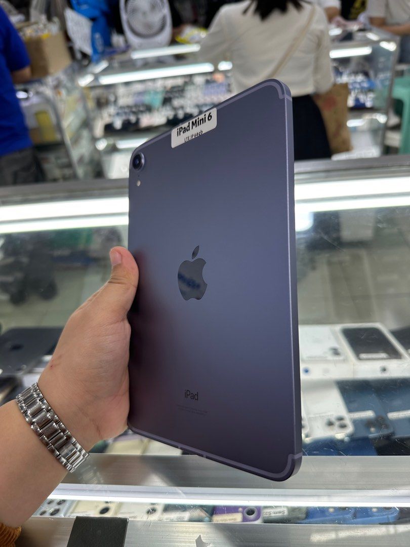 Ipad Mini 6 64gb LTE No issue w/ orig box (Category: iPad) located in San Juan City. Submitted by javedsgadgetshop (Listing ID 1375921250, Image 2). Description: INSTALLMENT OPTIONS : SPAY LATER / GGIVES / CREDIT CARD! WE BUY AND SELL SO PWEDE MAGBINTA OR SWAP ! Quick Specs : Ipad Mini 6 •64gb •JP Variant •Good batt health •Factory Unlock •95% Smoothness •No hidden issue | No Repaired •100% Authentic | Not Refurbished •w/ OEM Charger & store warr
