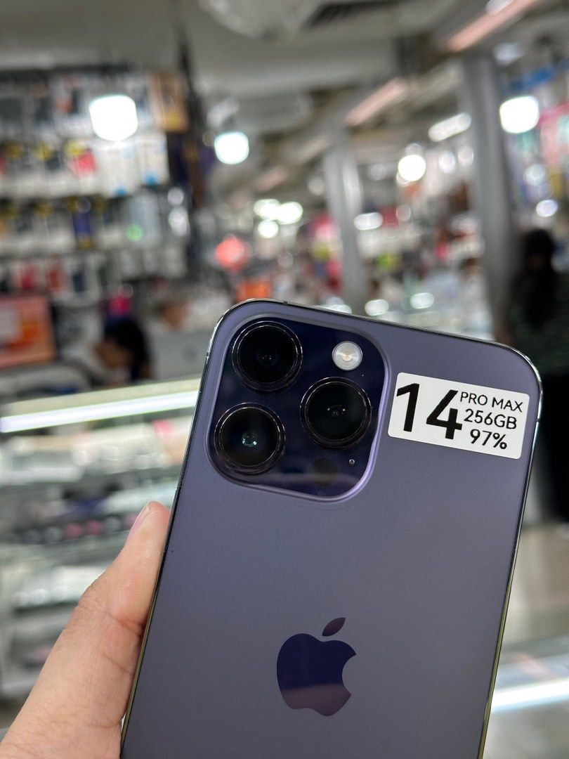 iPhone 14 Pro Max 256GB Factory Unlock No Issue Secondhand (Category: iPhone 14 Series) located in Pasig City. Submitted by FarAndRayShop (Listing ID 1375914689, Image 2). Description: OPEN FOR SWAP/SELLING/BUYING (RFS: Buy and Sell) Price: 39,499 iPhone 14 Pro Max 256GB •FACTORY UNLOCK •NO HIDDEN ISSUES •TEST TO SAWA •Authentic Phone Physical store in Greenhills Shopping Center XC-07 Stall Number Look For Rayray Or Anika NO CASH INSTALLMENT We a