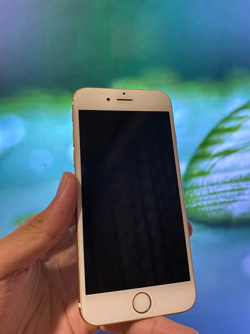 iPhone 6 16GB (Category: iPhone 6 Series) located in Davao. Submitted by rafaelcost21958 (Listing ID 1375861224, Image 2). Description: Please manage your expectation and buy your own risk‼️ iPhone 6 16GB in Gold, battery health is 100%. Unit is currently WI-FI USED since sim is locked to Japan (Need Openline/ GPP Chip). Expect that there’s some scratches due to usage (doesn’t affect its performance). Issue: - Fingerprint doesn’t work anymore. In