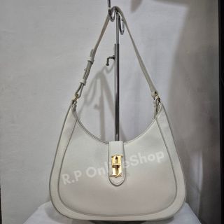 (Category: ) located in . Submitted by r.p.onlineshop (Listing ID 1375895187, Image 1). Description: .