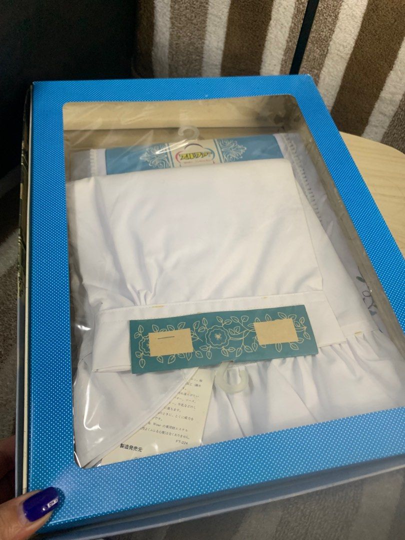 Japan brand apron dress (Category: Dresses) located in Cabanatuan. Submitted by mjluxxejapan (Listing ID 1376012201, Image 2). Description: Fixed prixe di ko inopen nka sealed kasi bnew may size n dn nklagay No Ww photos.same yan ng nsa pics at details as is item. Free n lng ung short apron (laat pic) bnew pero old stocked may dirts/stains.