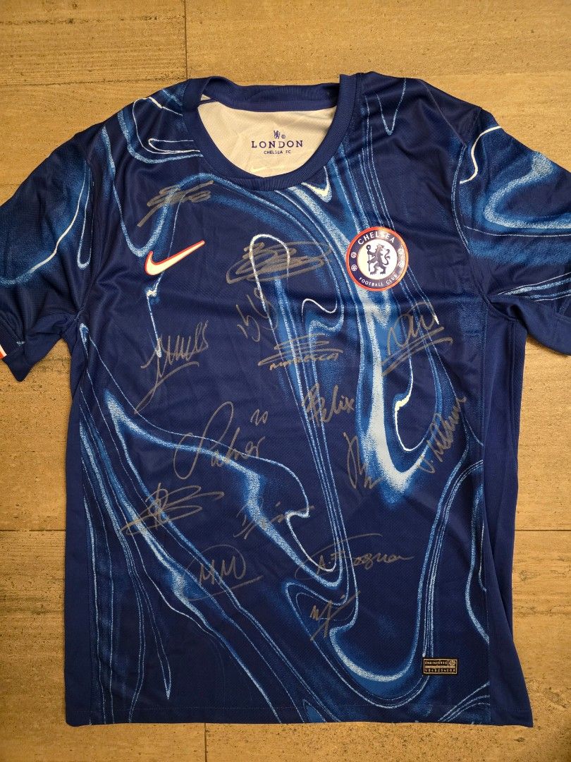 Jersey chelsea 2024/25 personally signed by first team player