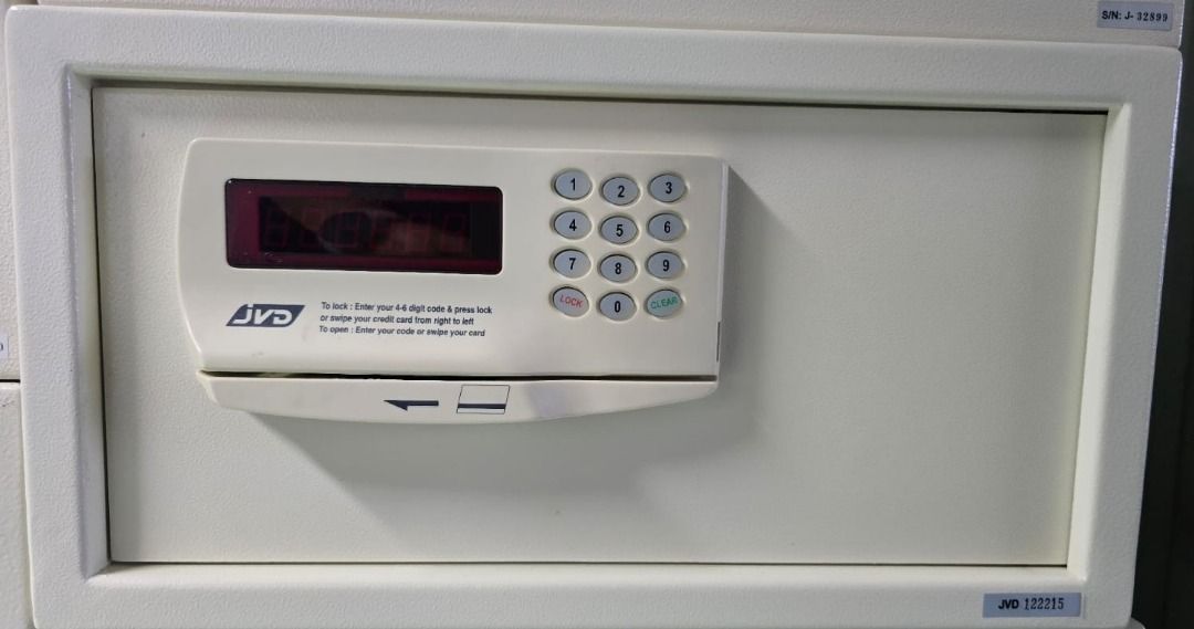 Used JVD Digital Hotel Safe (Category: Safe) located in Singapore. Submitted by companysell1979 (Listing ID 1375927350, Image 1). Description: JVD brand digital safe with a numeric keypad. Compact size, ideal for hotel rooms or home use. Offers secure storage for valuables. The safe is wall-mountable. AA Battery Dimension: H230 / W430 / D395 mm Available immediately for pickup Timing : Mon to Friday, 10:00 am to 5:30 pm Strictly by cash only Loca