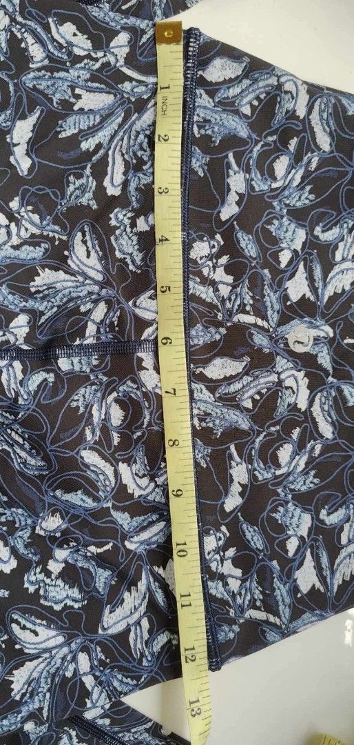 Lululemon leggings/ Old navy tank top (Category: Activewear) located in Manila. Submitted by jdc25 (Listing ID 1375863864, Image 3). Description: Lululemon size 4US Old Navy tank top size Small (with inner lining) used once then stored now di na kasya😅 Perfect for your Yoga, Zumba, Running and strength training sessions. Mop Gcash/Maya.