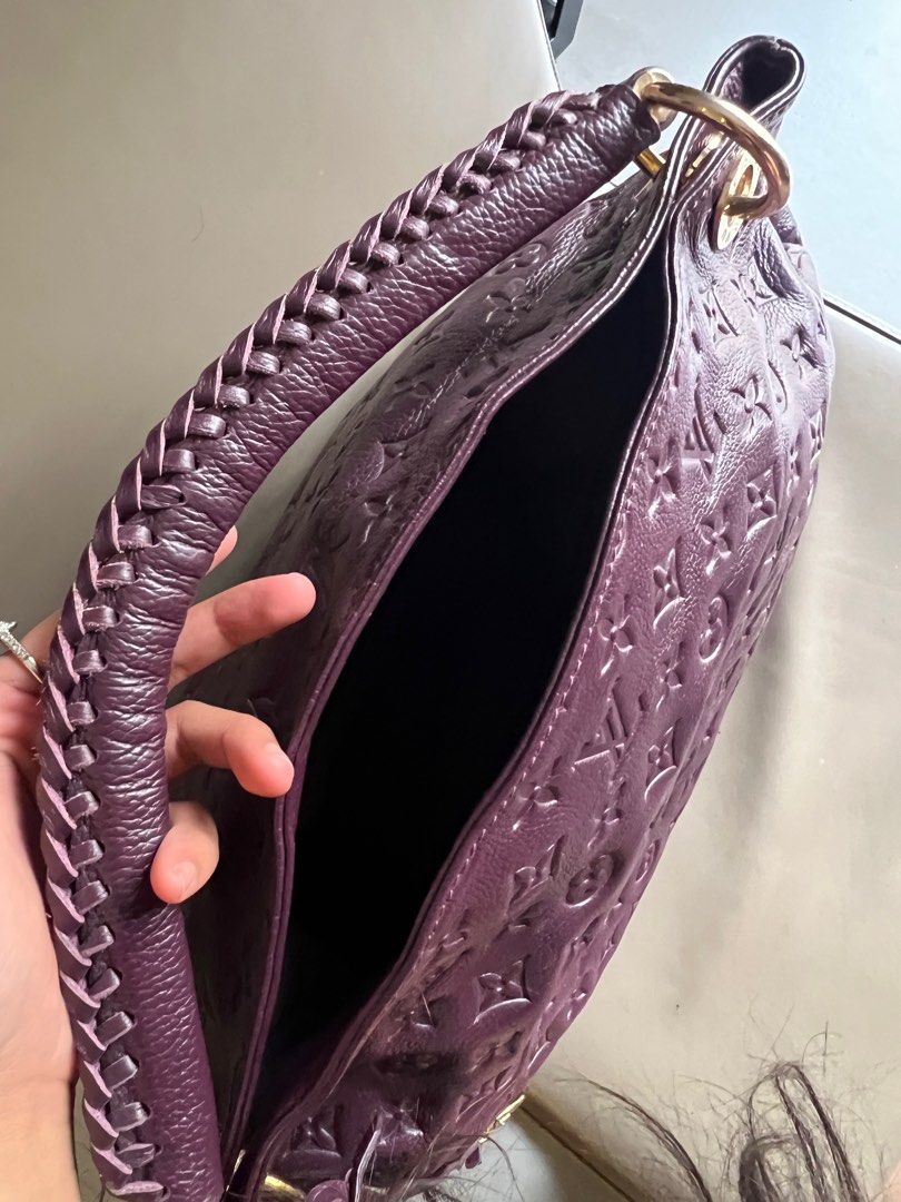 LV Artsy Empreinte Louis Vuitton (Category: Luxury Bags & Wallets) located in Quezon City. Submitted by la.rose.fashion (Listing ID 1375883640, Image 3). Description: LV Artsy Empreinte Excellent condition Only used once just kept in the closet 🙂.