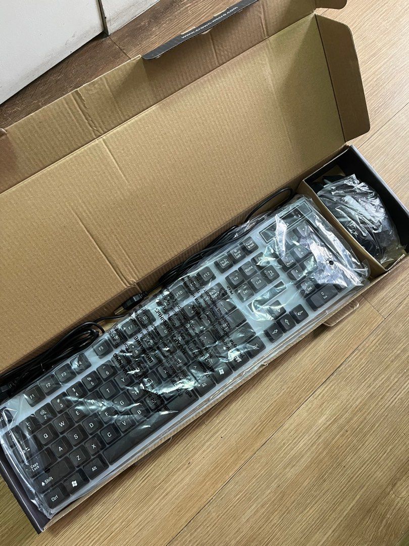 mechanical keyboard RGB (Category: Computer Keyboard) located in Pasig City. Submitted by seiloxd (Listing ID 1375995877, Image 3). Description: Crown CMCKG-200 Mechanical Keyboard with Mouse RGB used only once binalik ko agad sa box. bought another one. no issues. smooth gameplay and typing. .