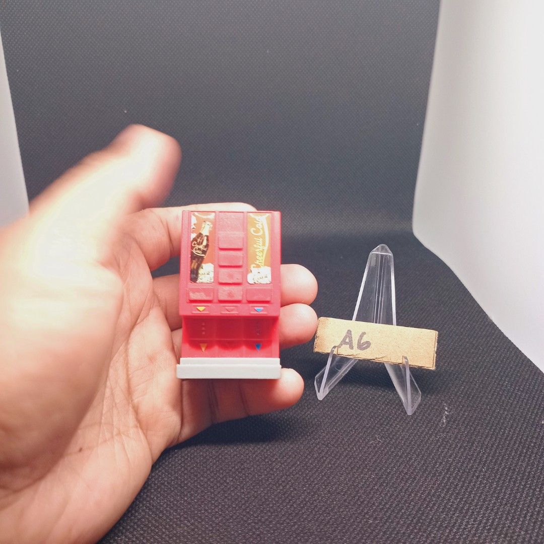 Miniture vendo machine (Category: Kids Toys) located in Pasig City. Submitted by akindzshop2 (Listing ID 1375912241, Image 2). Description: .