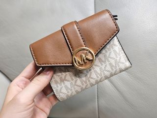 由 nini124 (刊登 ID 1375976107，圖片 1) 提交，位於 的 (類別：)，說明：。