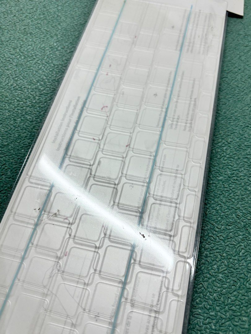 由 ps20240205 (刊登 ID 1375967289，圖片 3) 提交，位於 新北市 (New Taipei) 的 全新！買到賺到Moshi鍵盤膜-MAC專用/MacBook Pro 2015-2017共用 (類別：電腦鍵盤及相關產品)，說明：真的完全沒有用，好東西太可惜了 東西本身很喜歡！ 但是因家裡需用錢 因此好東西，能夠售出的盡量忍痛售出🥺 便宜隨便賣，有各領域的超多東西 歡迎大家來賣場看看🙏🏻 也希望找到新的好主人，東西不浪費！ 有問題也歡迎詢問，謝謝！。