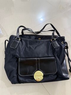 (Category: ) located in . Submitted by cla_shopping (Listing ID 1375934833, Image 1). Description: .