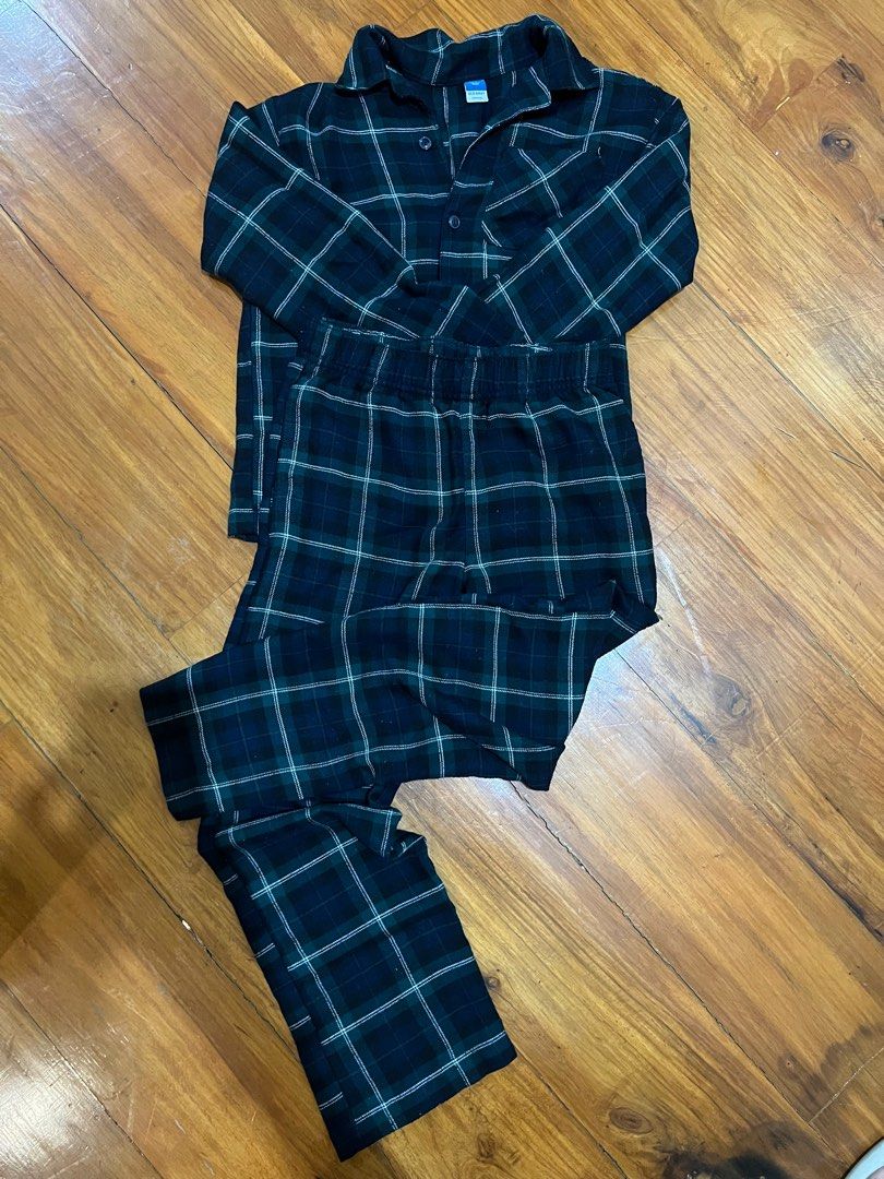 Old Navy boy’s pajamas (Category: Babies & Kids Fashion) located in Paranaque City. Submitted by janet9418 (Listing ID 1375960718, Image 1). Description: .
