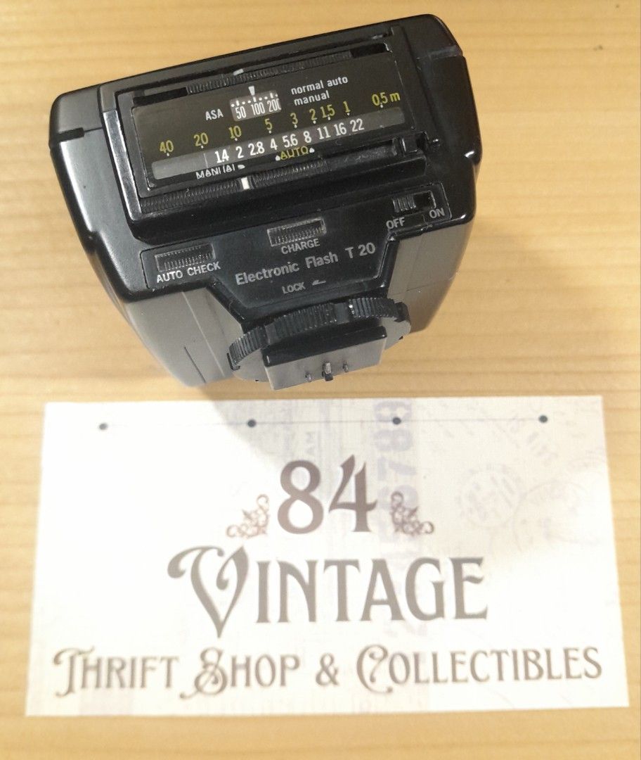 Olympus Electronic Flash for OM1 or OM2 (Category: Flashes) located in Las Pinas. Submitted by 84vintage (Listing ID 1375901192, Image 2). Description: Tested using Alkaline batteries and fires ok. Actual photos posted and sold As Is. Please examine them carefully as they are part of the description. --📌 MUST READ Before Dealing with us 📌-- ⚠️Price is posted. No lowballs please. ⚠️Vintage items are only sold As Is Where Is. If you want new item