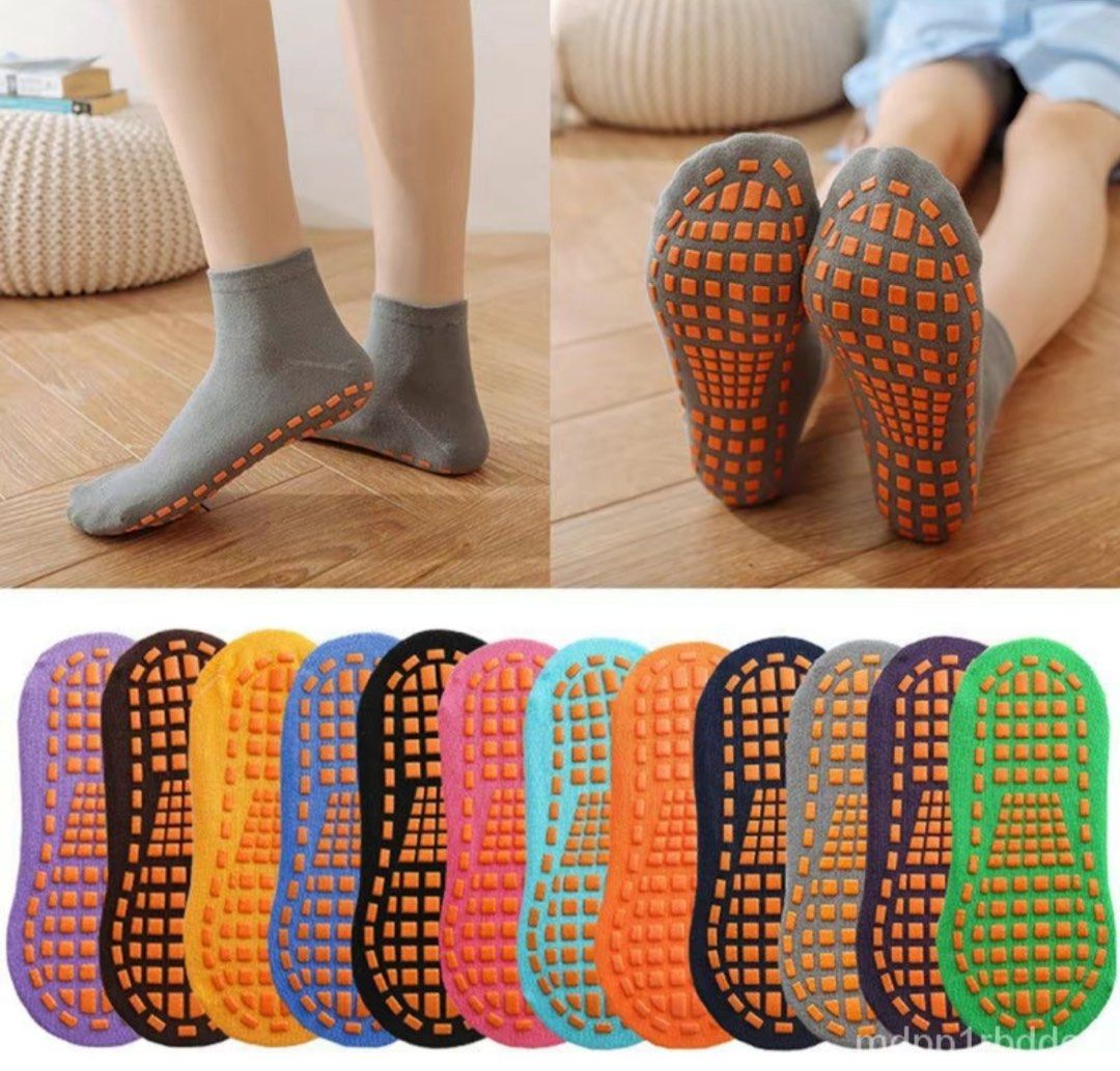 Pilates & Yoga Grip Socks (Category: Activewear) located in Quezon City. Submitted by fpla01 (Listing ID 1375955157, Image 1). Description: No brand Size: 21 cm Colors available: Black, Pink, Orange, Gray and Purple Package: 1 pair .