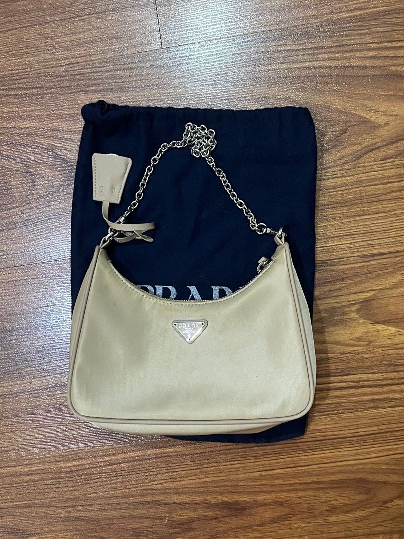 Prada Shoulder Bag (Category: Luxury Bags & Wallets) located in Paranaque City. Submitted by bunny_bumji (Listing ID 1375894484, Image 2). Description: For bidding!.