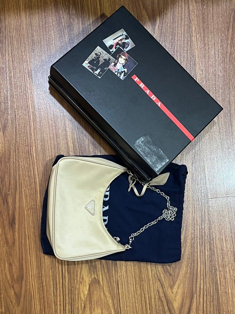 Prada Shoulder Bag (Category: Luxury Bags & Wallets) located in Paranaque City. Submitted by bunny_bumji (Listing ID 1375894484, Image 1). Description: For bidding!.