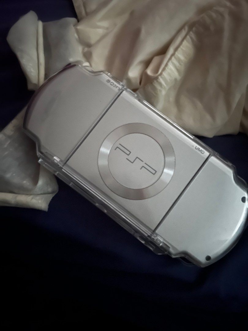 PSP 3000 Silver62863110901250111