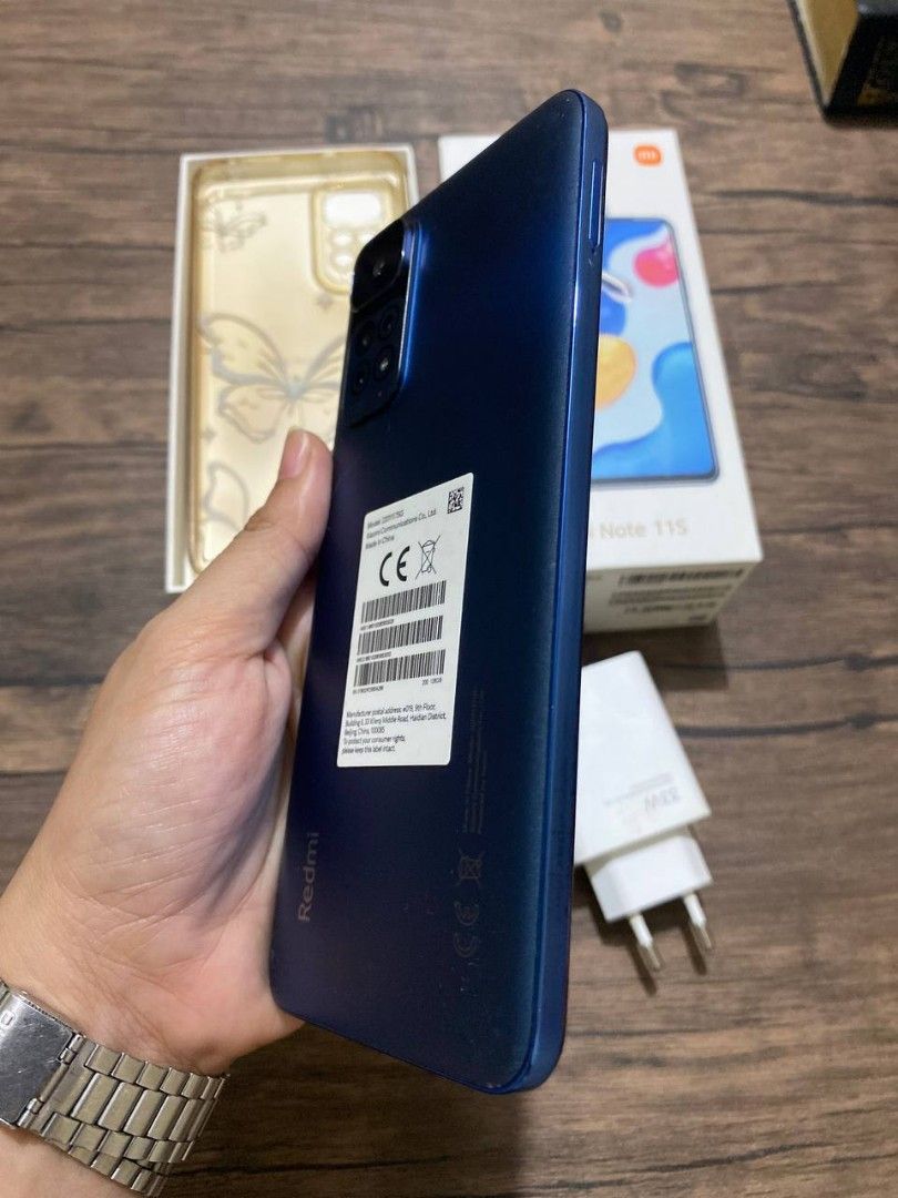Redmi Note 11S Twilight Blue 128gb (Category: Xiaomi) located in Cabanatuan. Submitted by crishoponlinestore (Listing ID 1375991229, Image 2). Description: FS: Redmi Note 11S Twilight Blue 128gb - ₱7000. Negotiable Authenticity Guaranteed. Issue: kita naman sa likod.(Nailapag sa table na may pako, pero hindi naman affected performance, case lang yung nag crack. Rfs: Bawas gamit. Comes complete, box charger, jelly case. PM if you're interested and