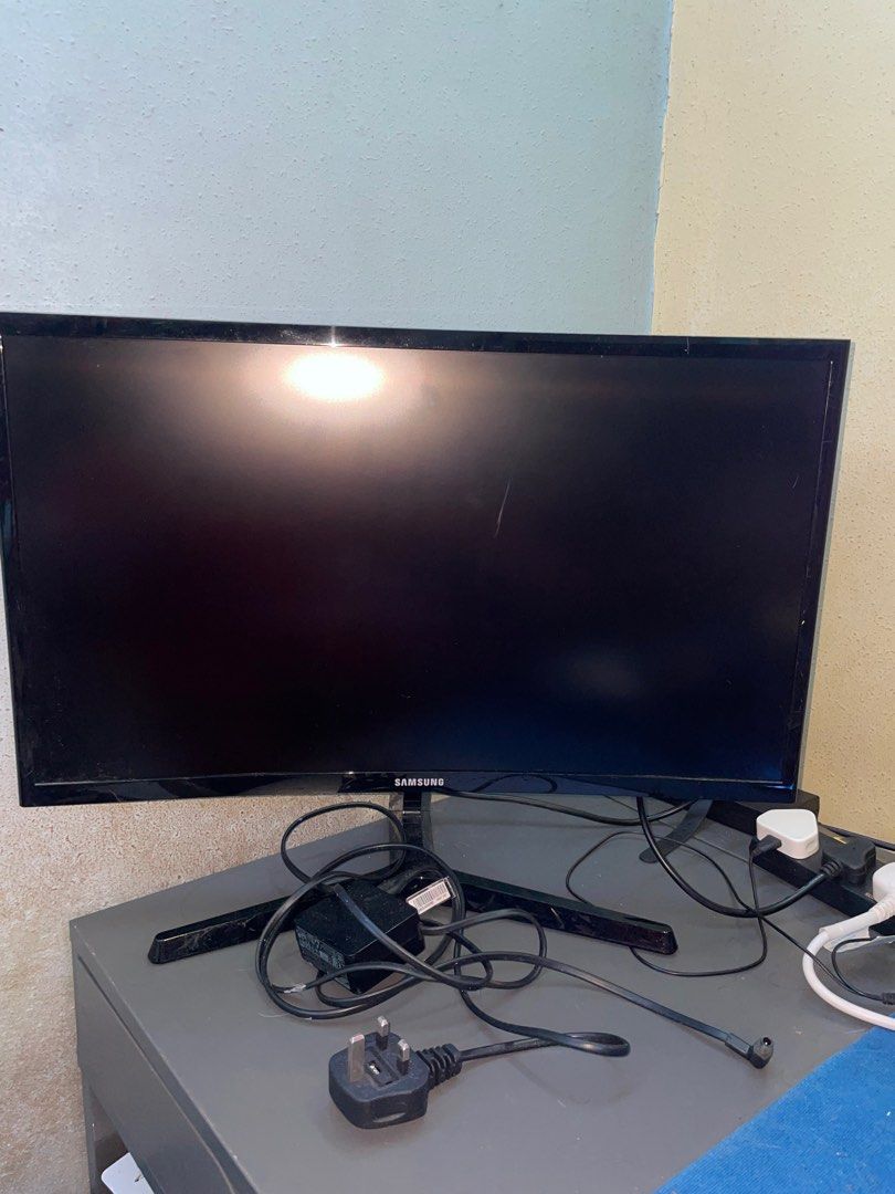 Samsung curved monitor628630850334751115