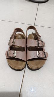(Kategori: ) berada di . Dikirim oleh ala_preloved_stuff (ID iklan 1375886562, Gambar 1). Deskripsi: .