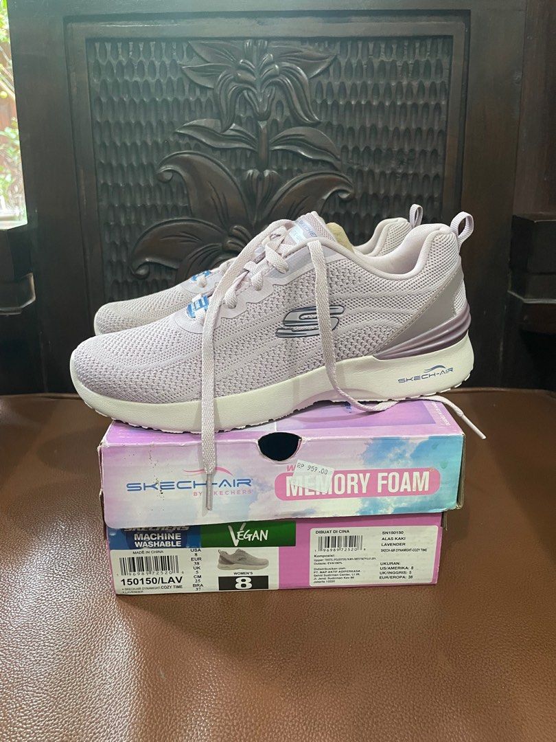 Sepatu Skechers vegan