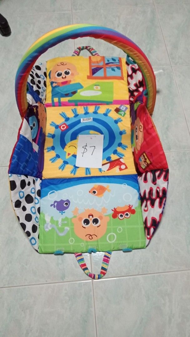 Shoes (Category: Babies & Kids Fashion) located in Singapore. Submitted by kylithe (Listing ID 1375884891, Image 2). Description: .