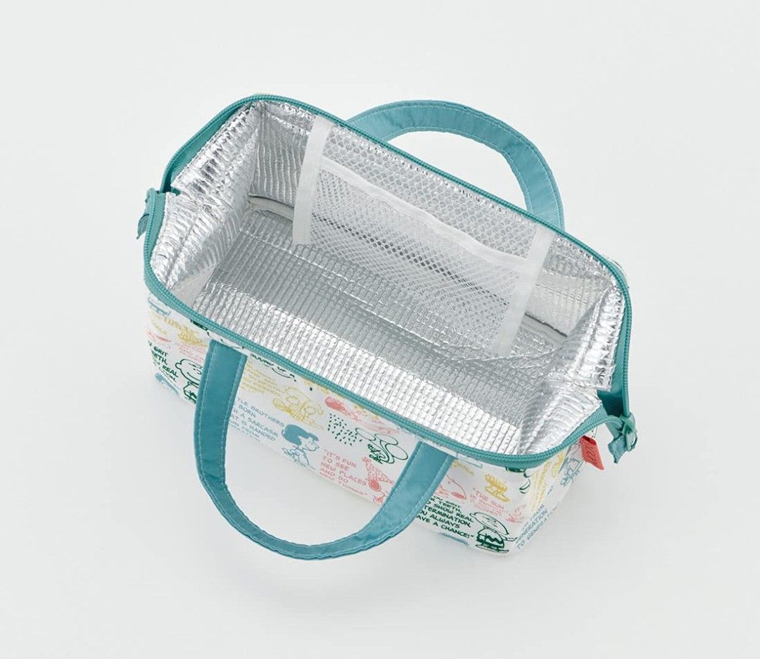 Snoopy warm cool insulated thermal lunch bag (Category: Food Organization & Storage) located in Quezon City. Submitted by an.marie (Listing ID 1376011010, Image 3). Description: Direct purchased from japan Weight 85g Material Component: Outer fabric Non-woven Lining: Aluminum vapor deposited film Handle: Polypropylene Convenient size for a lunch box and bottle together Slightly larger lunch bag with a 12cm gusset width. Convenient for everyday us