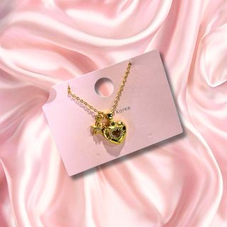 (Category: ) located in . Submitted by hangem_jewellery (Listing ID 1375877124, Image 1). Description: .