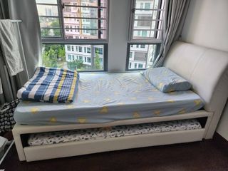 (Category: ) located in . Submitted by su3519 (Listing ID 1375912046, Image 1). Description: .